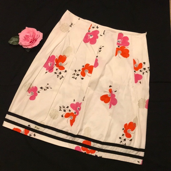Weekend MaxMara floral skirt! size 12 - Picture 1 of 3